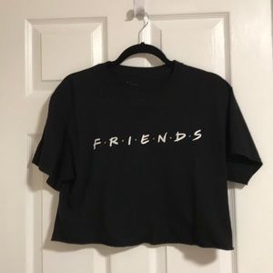 Friends crop top